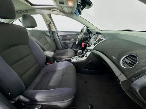 Used 2014 Chevrolet Cruze LT image 34