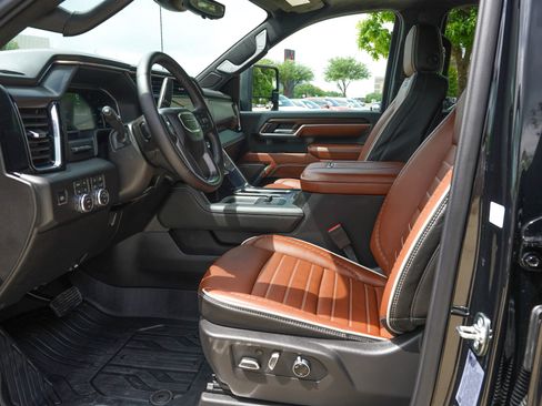 Used 2026 GMC Sierra 2500 Denali Ultimate image 15