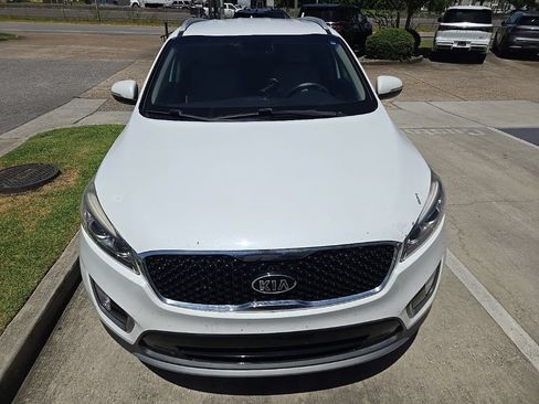 Used 2017 Kia Sorento EX w/ EX V6 Premium Package FWD image 2