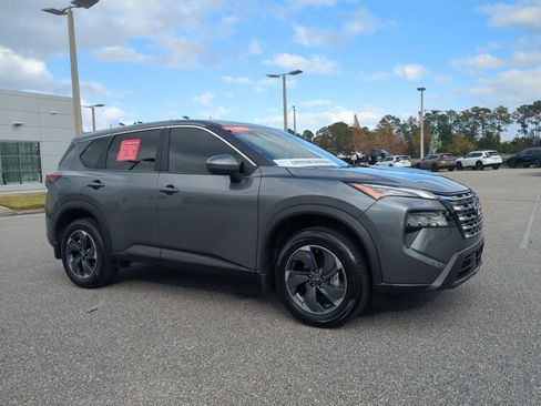 Certified 2026 Nissan Rogue SV image 2
