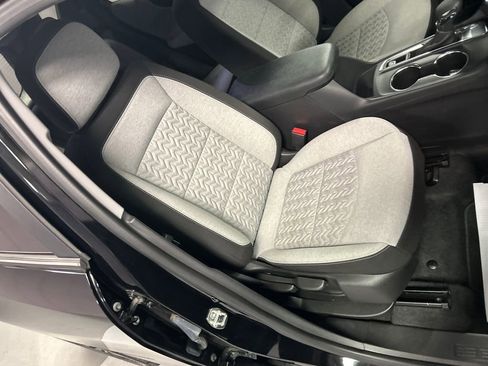 Used 2024 Chevrolet Equinox LS w/ LS Convenience Package FWD image 25