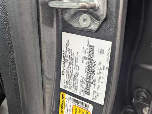 Used 2019 Ford Fusion Energi Titanium image 33