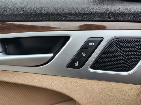 Used 2015 Hyundai Genesis 3.8 w/ Option Group 03 image 13