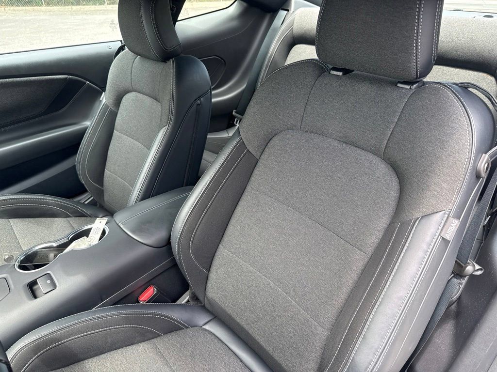 Used 2025 Ford Mustang Coupe RWD image 9