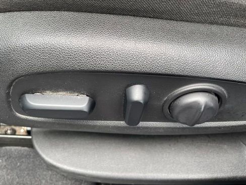 Used 2019 Chevrolet Equinox LT image 6