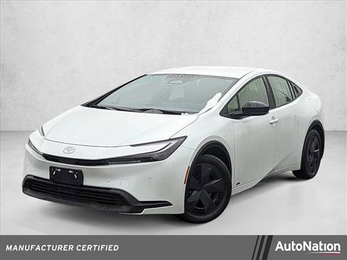 Certified 2023 Toyota Prius LE image 1