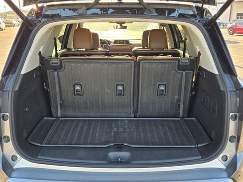 Used 2023 Nissan Pathfinder Platinum w/ Cargo Package FWD image 10