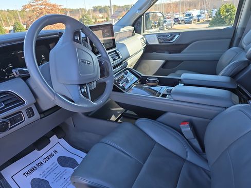 Used 2020 Lincoln Navigator L Reserve w/ Equipment Group 208A Reserve image 15