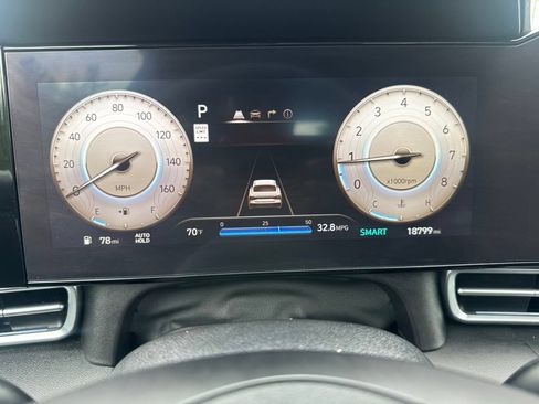 Certified 2024 Hyundai Elantra SEL w/ Convenience Package FWD image 16