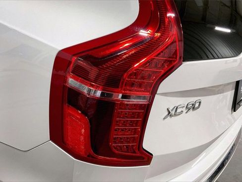 Certified 2022 Volvo XC90 T6 Inscription image 32