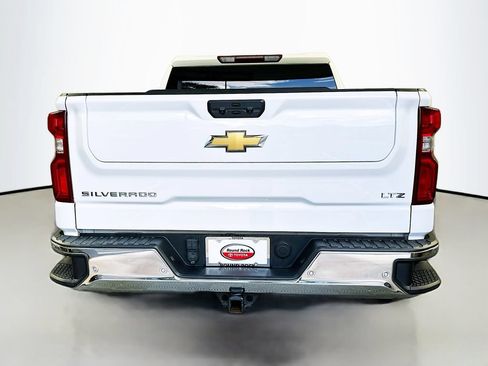 Used 2024 Chevrolet Silverado 1500 LTZ AWD/4WD image 6