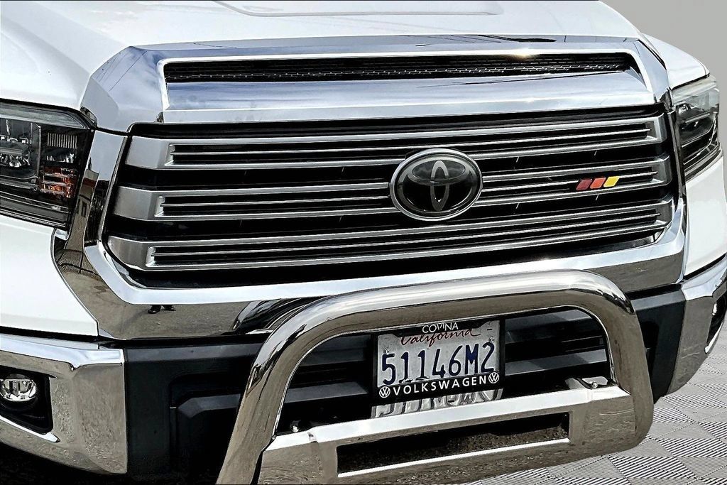 Used 2018 Toyota Tundra Limited w/ Limited Premium Package AWD/4WD image 32