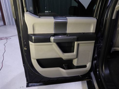 Used 2015 Ford F150 XLT w/ Equipment Group 301A Mid image 31