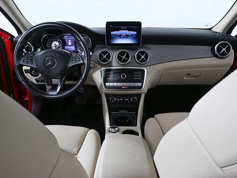 Used 2019 Mercedes-Benz GLA 250 4MATIC image 17