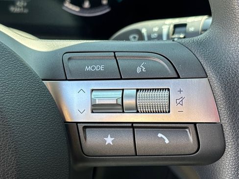 Certified 2025 Hyundai Kona SE AWD/4WD image 25
