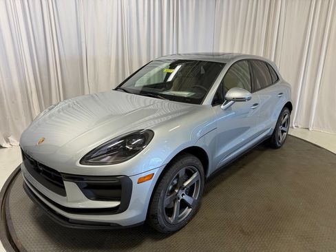 Certified 2026 Porsche Macan AWD/4WD image 36