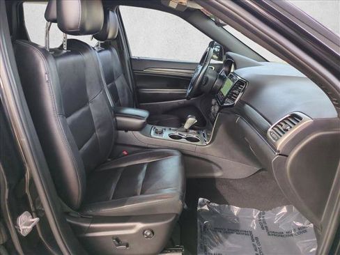 Used 2019 Jeep Grand Cherokee Limited image 21