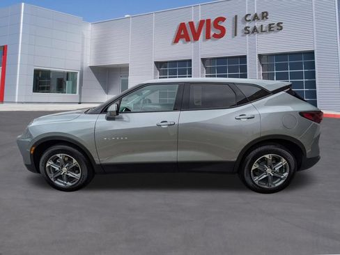 Used 2025 Chevrolet Blazer LT FWD image 10
