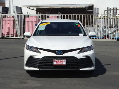 Certified 2021 Toyota Camry LE image 3