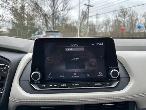 Used 2023 Nissan Rogue SV AWD/4WD image 41