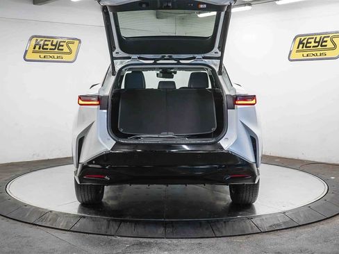 Used 2024 Lexus RZ 300e Premium image 27