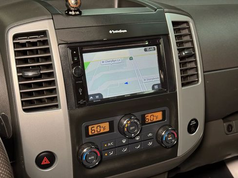 Used 2014 Nissan Frontier PRO-4X w/ Pro-4x Luxury Package image 39