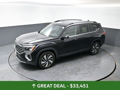 Used 2025 Volkswagen Atlas SE image 48