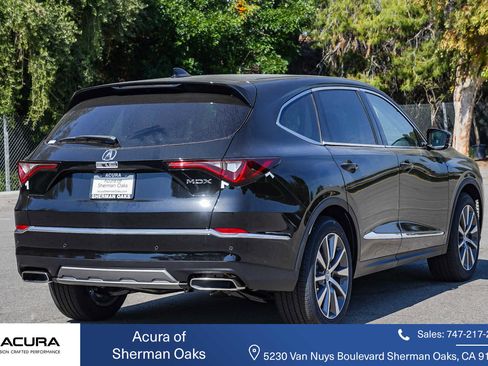 Used 2025 Acura MDX FWD w/ Technology Package image 5