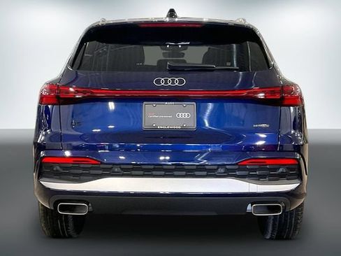 Certified 2025 Audi Q5 Premium w/ Convenience Package AWD/4WD image 4
