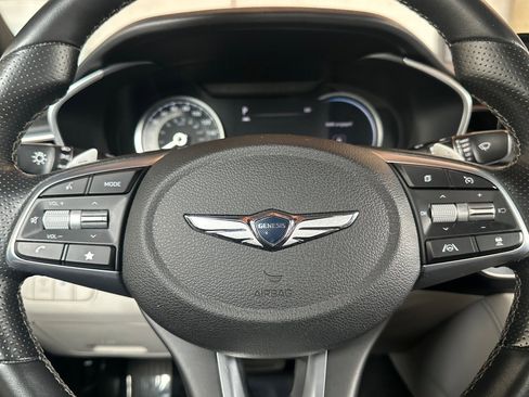 Used 2023 Genesis G70 2.0T image 30