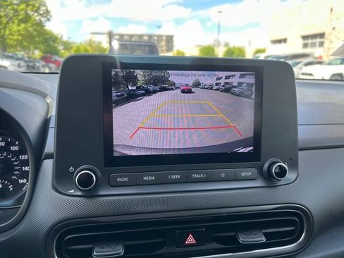 Used 2022 Hyundai Kona SEL image 21