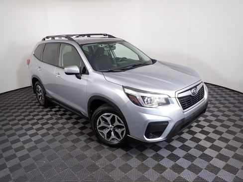 Used 2019 Subaru Forester Premium w/ Popular Package #1 AWD/4WD image 9