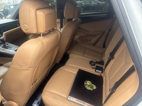 Used 2018 Porsche Macan S w/ Premium Package Plus image 14