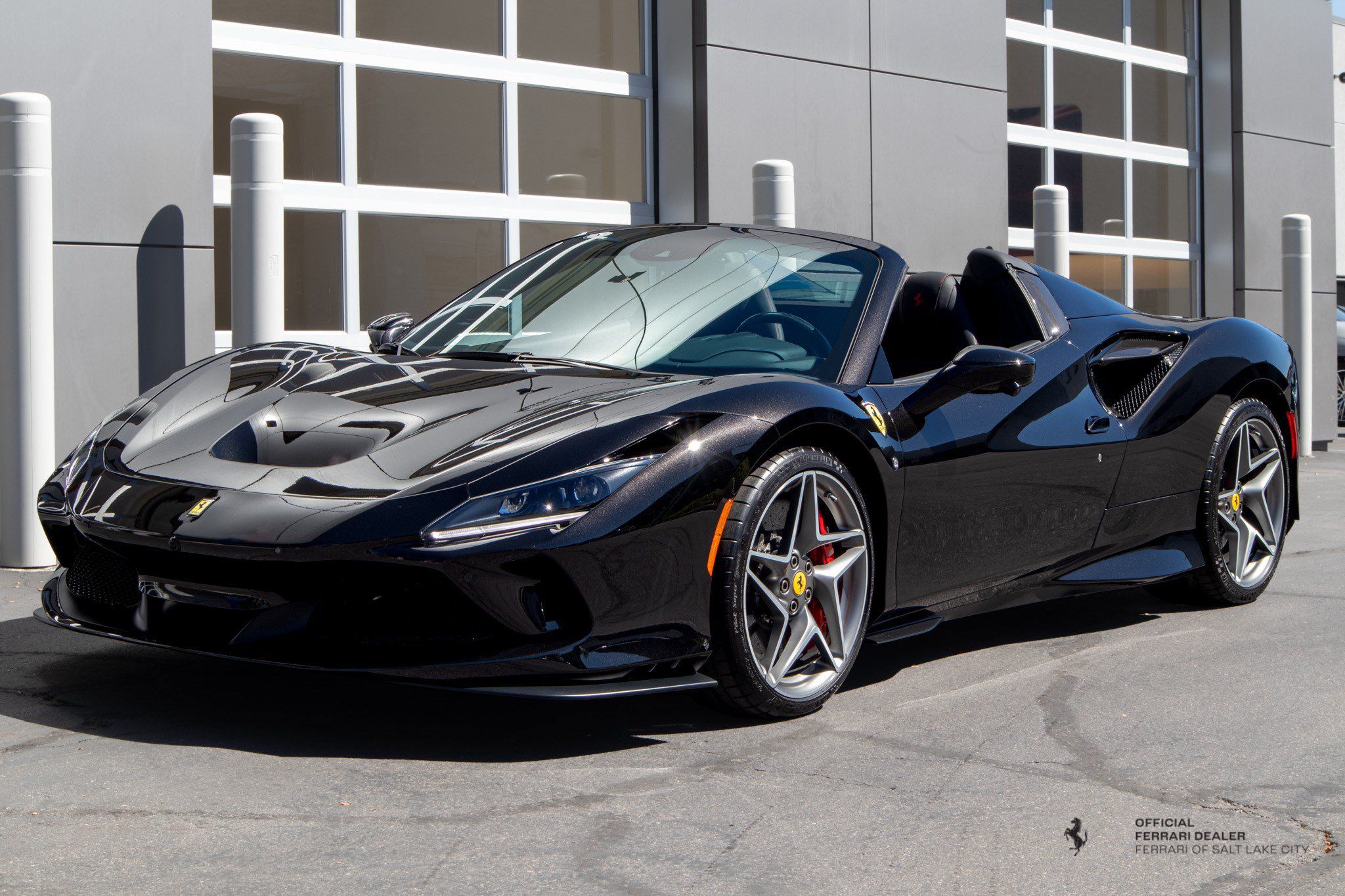 Used 2022 Ferrari F8 Tributo RWD image 1