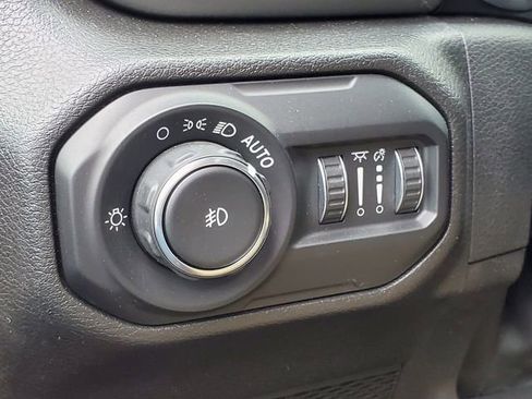 Used 2022 Jeep Wrangler Unlimited Sahara w/ Cold Weather Group image 15