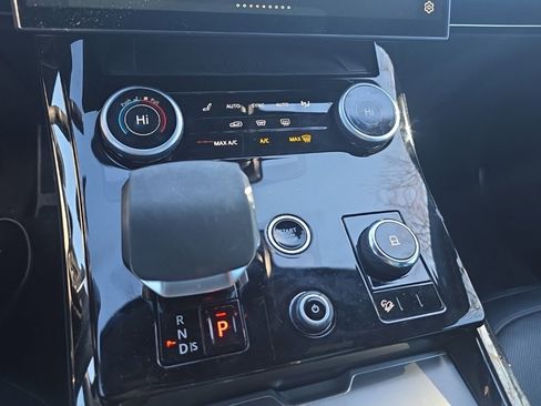 Used 2023 Land Rover Range Rover Sport SE Dynamic image 35