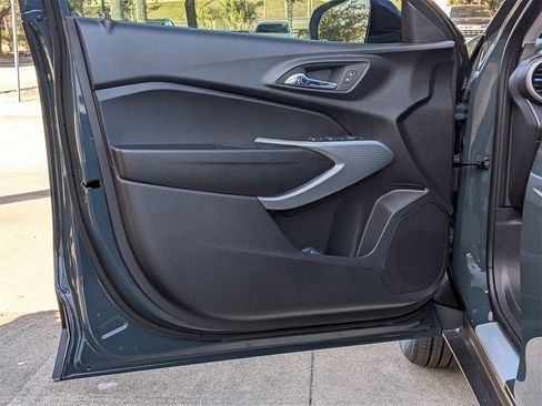 New 2026 Chevrolet Trax LS w/ LS Convenience Package image 7