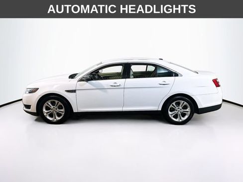 Used 2018 Ford Taurus SE image 5