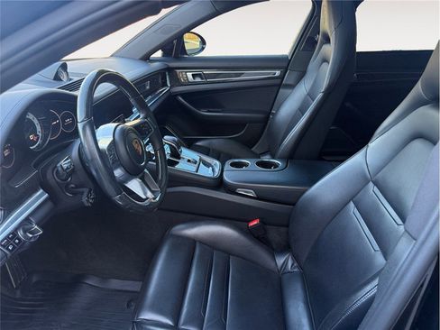 Used 2018 Porsche Panamera 4 AWD/4WD image 9