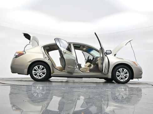 Used 2010 Nissan Altima 2.5 S w/ Premium Audio Pkg image 54