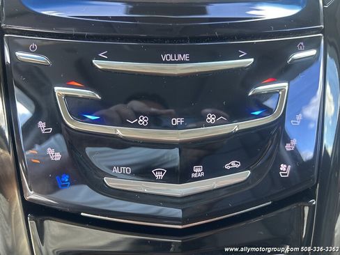 Used 2017 Cadillac Escalade Premium Luxury image 21