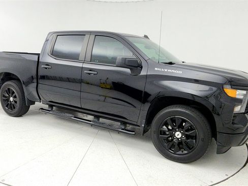 Used 2023 Chevrolet Silverado 1500 Custom image 8