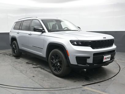 Used 2024 Jeep Grand Cherokee L Laredo