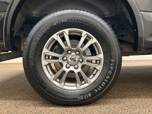 Used 2019 Ford F150 Lariat w/ Trailer Tow Package image 28