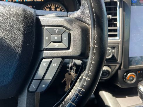 Used 2016 Ford F150 XLT w/ Equipment Group 302A Luxury AWD/4WD image 4