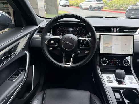 Used 2026 Jaguar F-PACE R-Dynamic S AWD/4WD image 29
