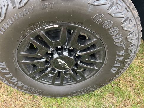 New 2026 Chevrolet Silverado 2500 ZR2 image 5