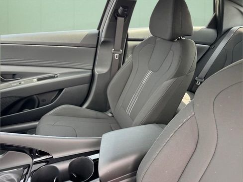 New 2026 Hyundai Elantra SEL Sport Premium FWD image 9