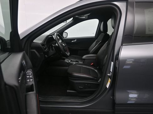 Certified 2025 Ford Escape ST-Line AWD/4WD image 20