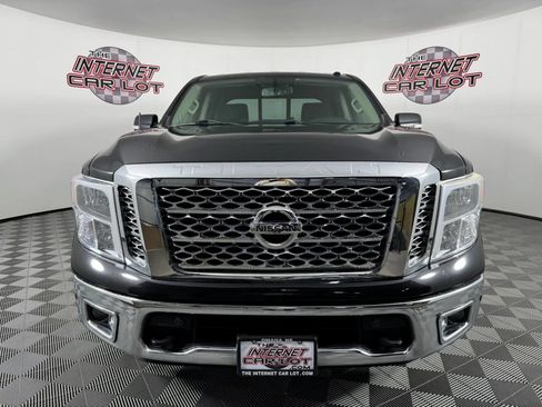 Used 2017 Nissan Titan SV AWD/4WD image 2